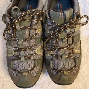 Merrell hiking shoes, 7.5